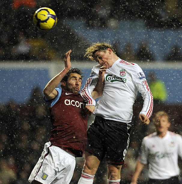 对方长传球 对方长传球