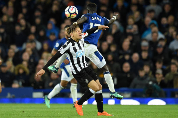 接连参与进 接连参与进